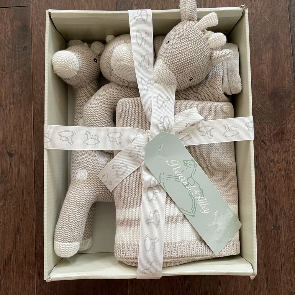 NEW Anthropologie Peacock Alley 4 pc Baby Gift Set